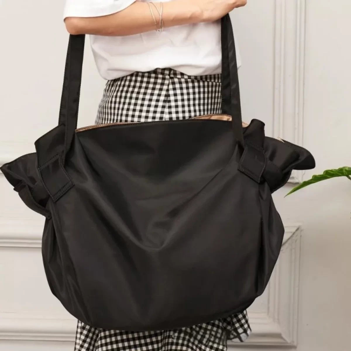 Karynix 2-in-1 Tote Bag – Transformable Travel Bag & Waterproof Camping Mat